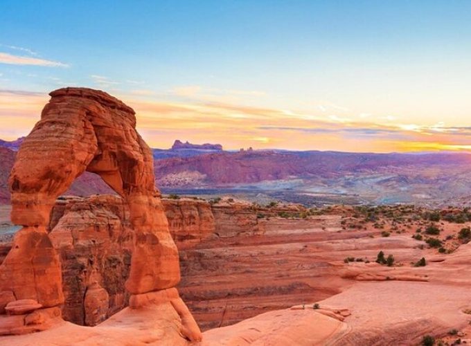 Half Day Arches 4×4 with Delicate Arch Hike