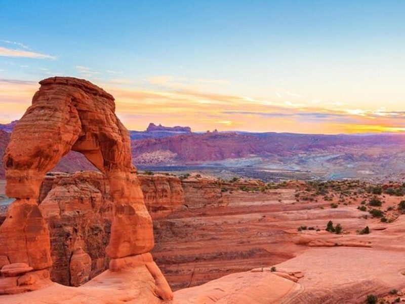 Half Day Arches 4×4 with Delicate Arch Hike