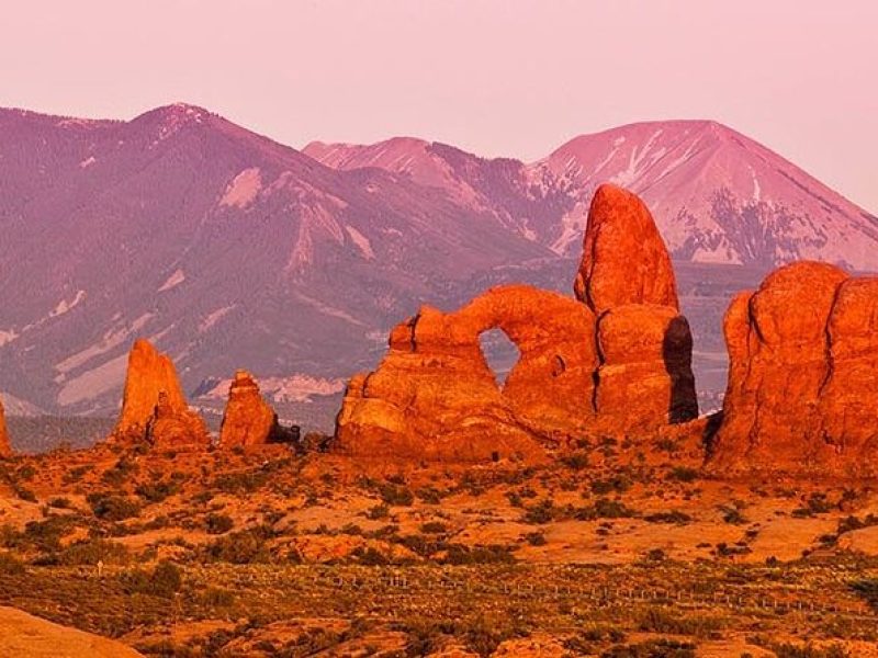 3-Hours Sunset Arches National Park Pavement Sights Tour