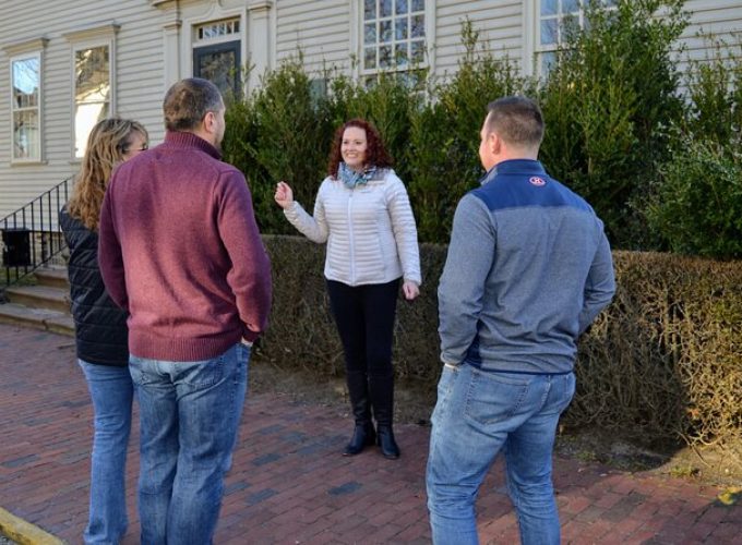 Private Downtown Newport Walking Tour