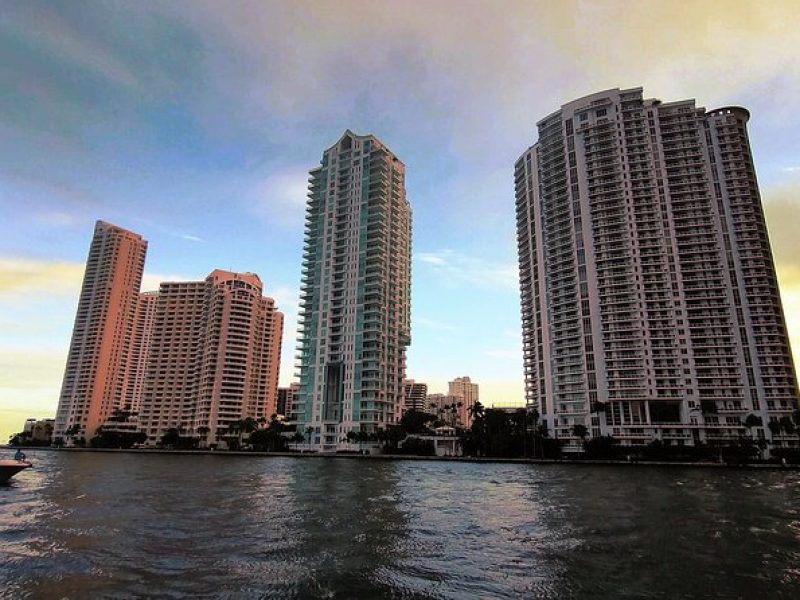 Miami: Skyline Sunset Cruise Biscayne Bay