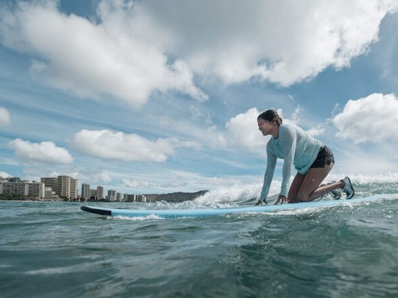 2 Hour Group Surf Lesson in Honolulu