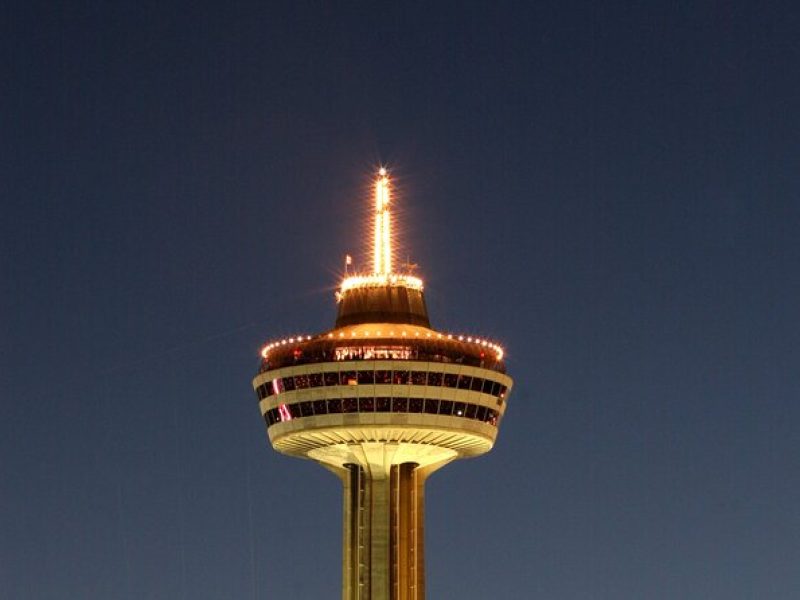 Best of Niagara Falls USA and Canada Night Tour with Skylon Tower