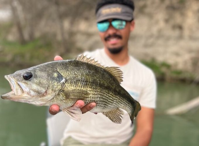 Full Day Guided Fishing Tour in Canyon Lake