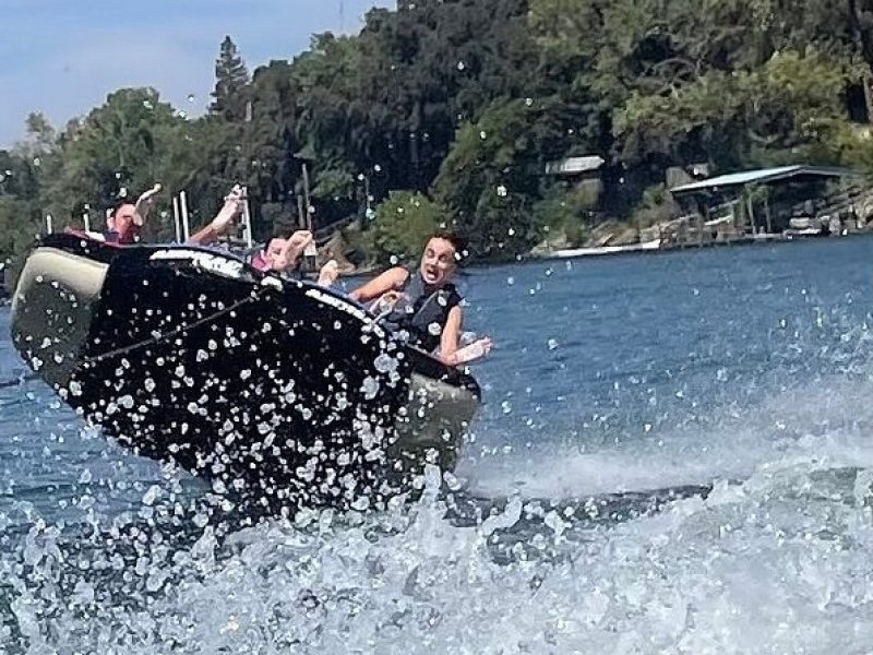 Private Half-Day Boat Tubing Fun in Sacramento River