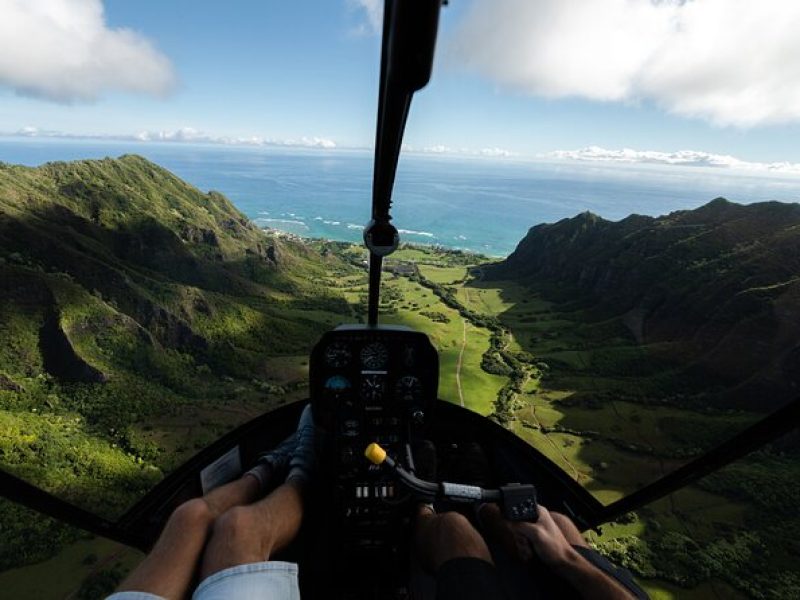 Private 60 Minutes Helicopter Tour in Honolulu