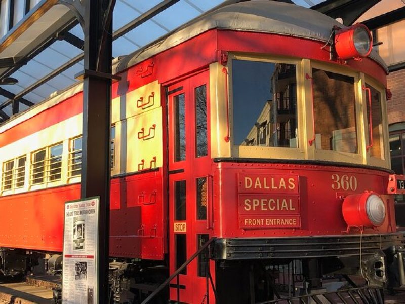 Downtown Plano Walking Tour with Food and Drink