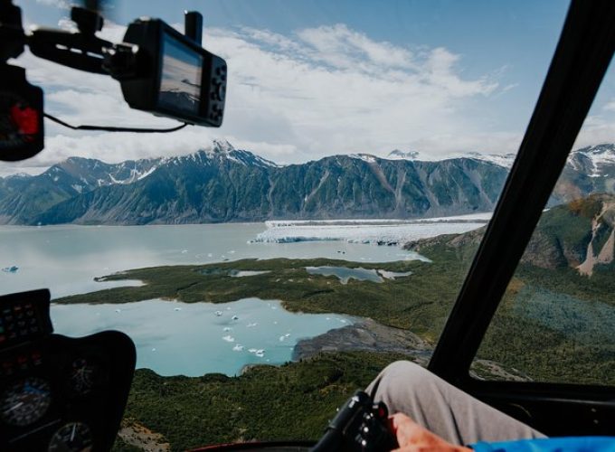 Extended Bear Glacier Scenic Flight