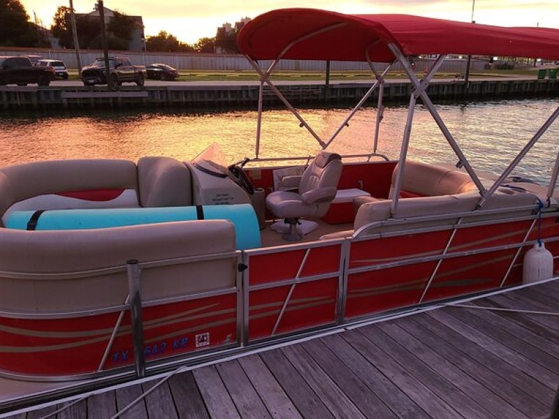 10 Passenger Pontoon Boat Rentals