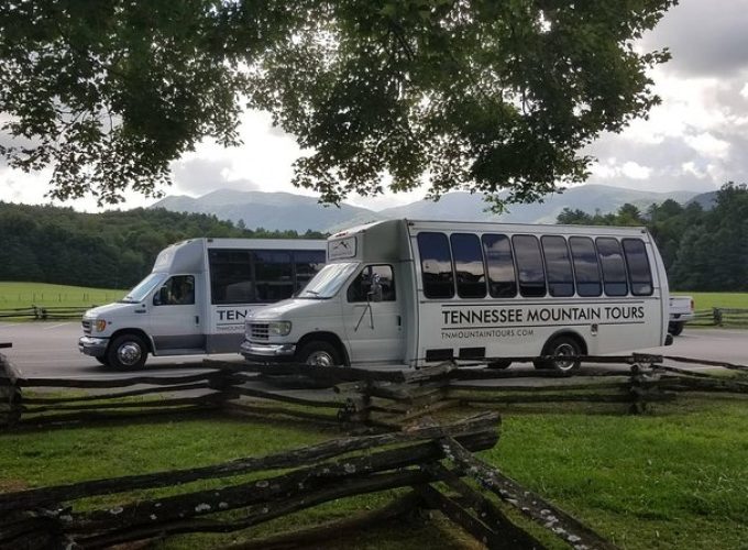 Cades Cove Sightseeing Bus Tour from Pigeon Forge