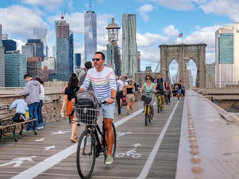 Unusual Brooklyn Bike Tour in French