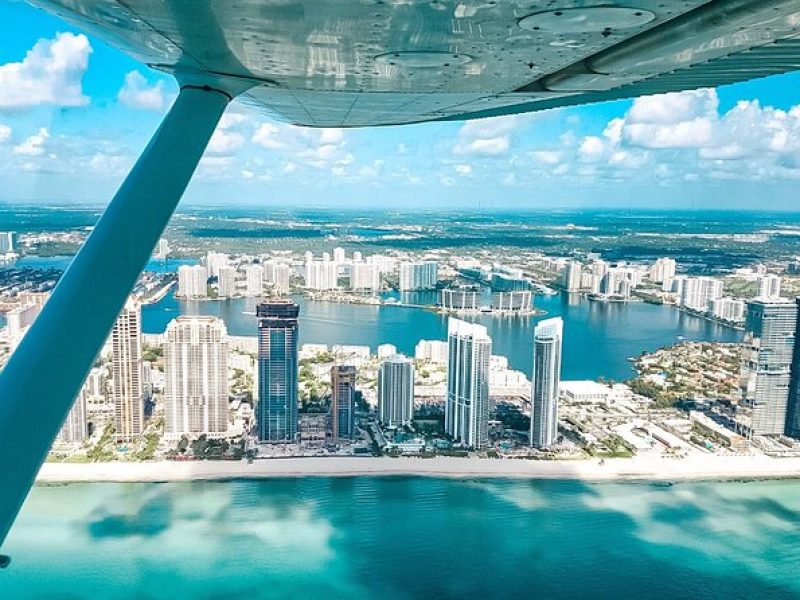 Miami Beach: Private South Beach Airplane Tour with drinks