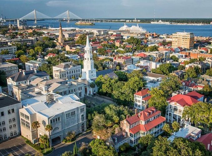 Small-Group Tour: Charleston Old Walled City Historical Walking Tour