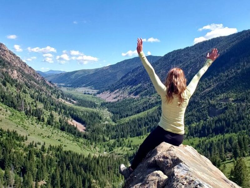 Private Alpine Hike with Charcuterie Tasting in Colorado