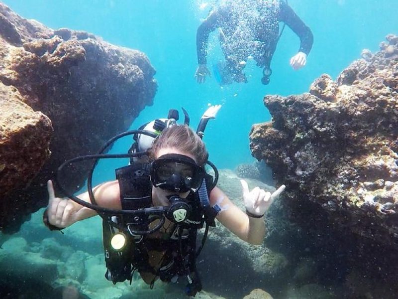 Beginner Scuba Diving Adventure with Videos in Honolulu