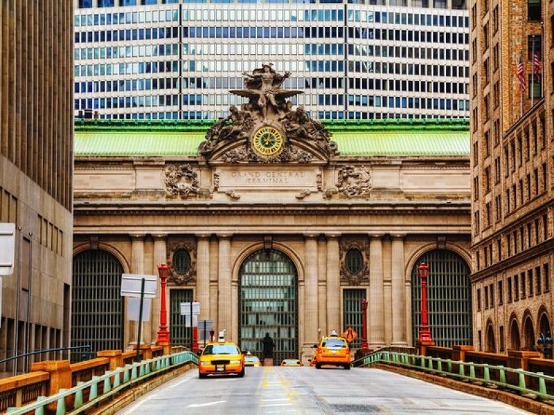 Grand Central Terminal Private Walking Tour with Transport