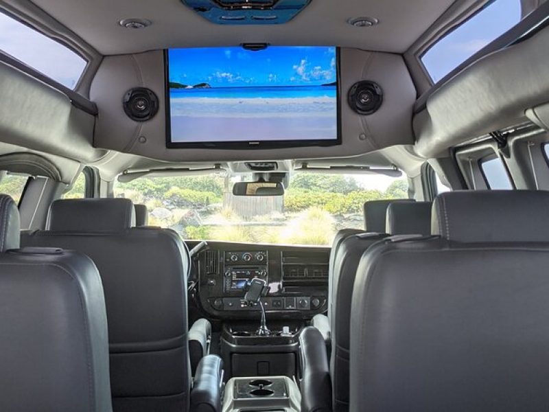 Private Luxury Van with Driver to Big Island Destinations of Your Choice