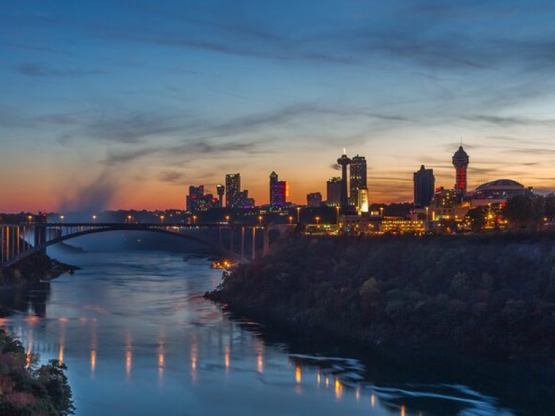 Niagara Falls USA Night, Lights & Dinner