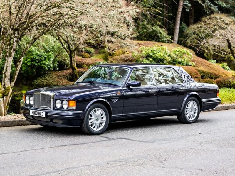 Bentley Chauffeured All-inclusive Wine Tasting Tour