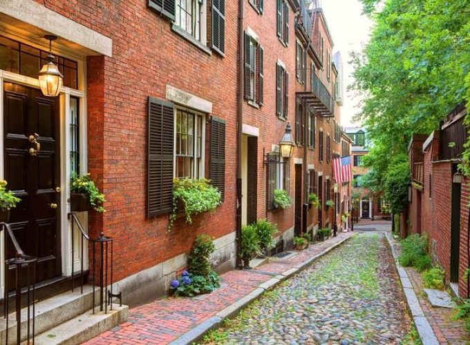 Guided Walking Tour of Copley Square to Downtown Boston Freedom Trail