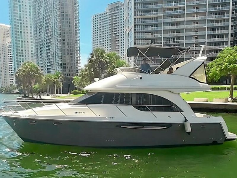 4-Hour 42 Meridian Yacht Rental with Captain in Miami Florida