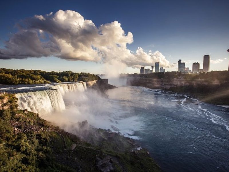 3-Day Tour: Finger Lakes, Niagara Falls, Toronto and 1000 Islands from NYC