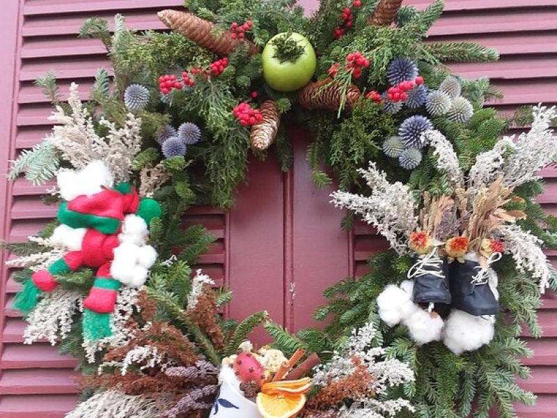 1 Hour Christmastide Walking Tour in Virginia Past and Present