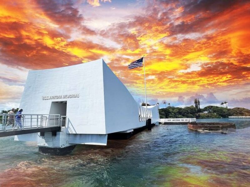 Deluxe Pearl Harbor, Arizona Memorial, and Visitor Center Tour