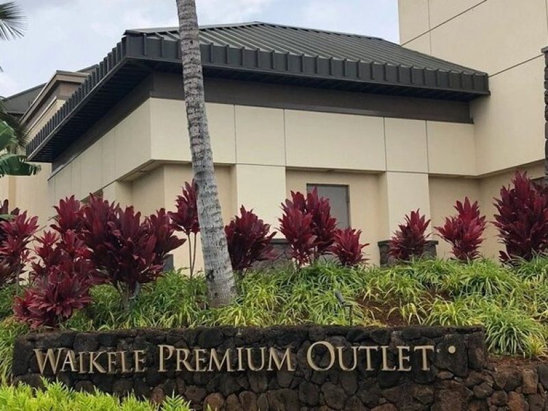 Roundtrip Shuttle from Waikiki Hotels-Waikele Premium Outlets