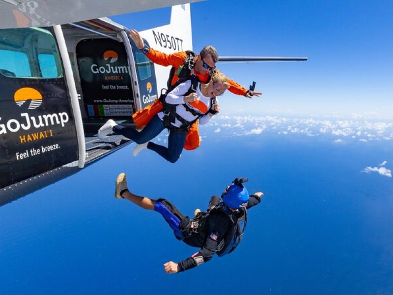 Tandem Skydiving with GoJump in Hawaii