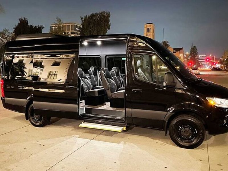 Private Sprinter from Milwaukee Airport MKE to Milwaukee City