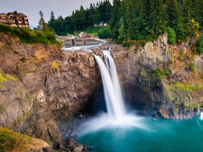 Snoqualmie Fall & Railway Museum 3-Hours (Private Tour)