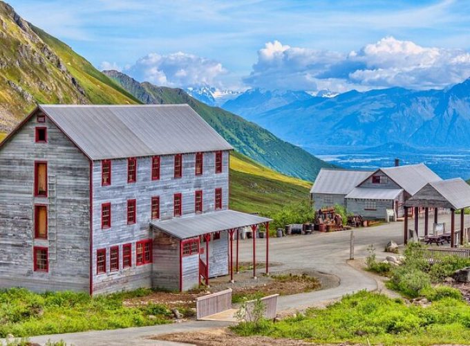 Private Mat-Su Valley, Hatcher Pass & Local Wildlife Tour