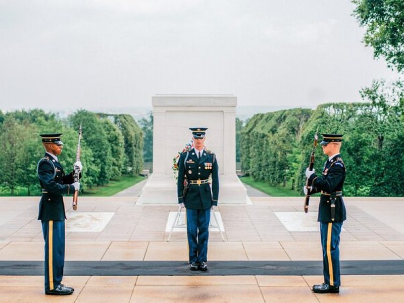 Private Arlington National Cemetery Walking Tour with Changing of the Guards