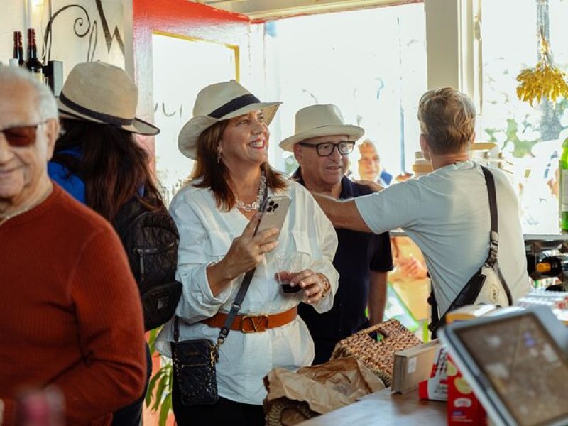 Little Havana Shopping Spree Tour with Snacks and Sips