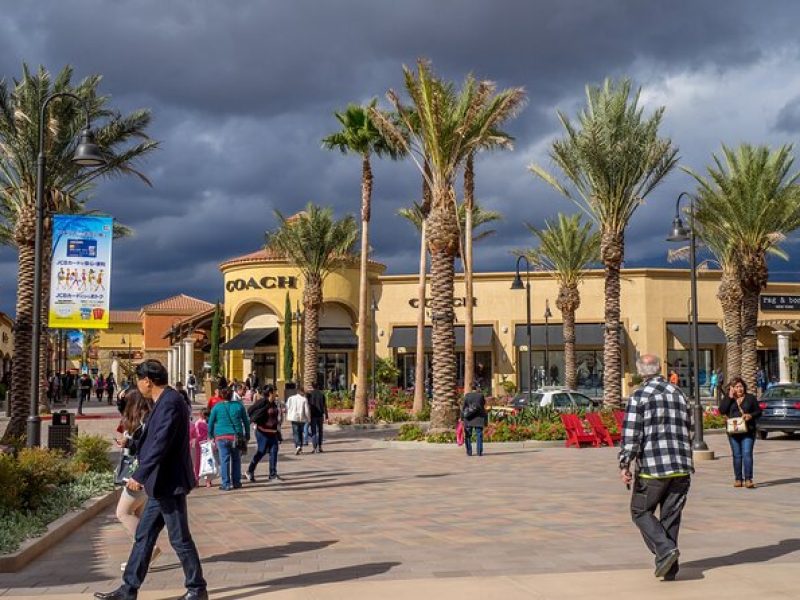 Private Shopping Tour from Palm Springs to Desert Hills Outlets