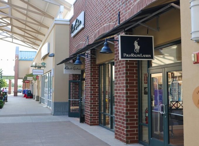 Private Shopping Tour from Philadelphia to Philadelphia Outlets