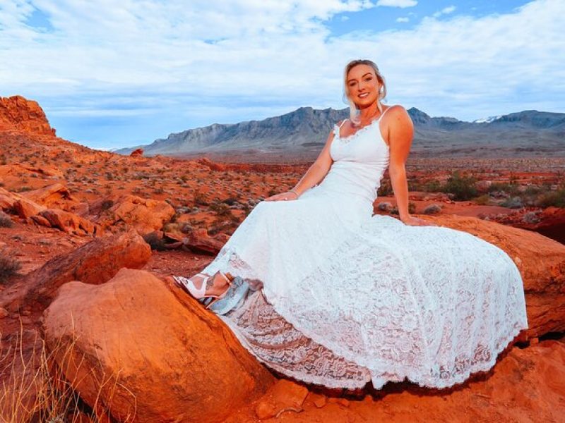 Wedding with Photographer in the Valley of Fire