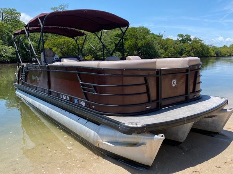 Half-Day Aqua Patio Rental in Fort Lauderdale 7 to 11 people