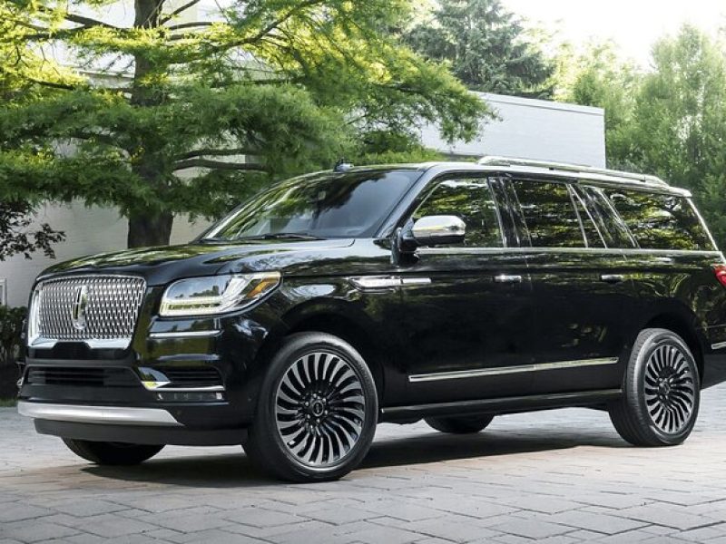 Chicago Airport Transfer: Chicago to O'Hare Airport in Luxury SUV