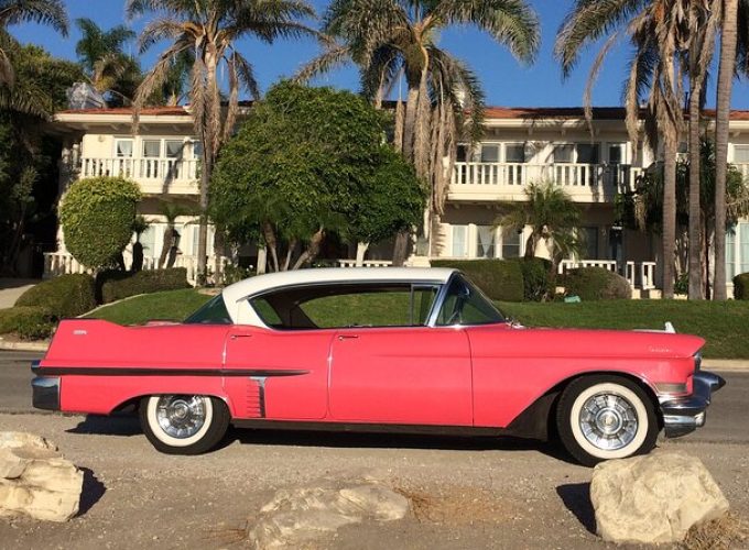 Private Beach Cities Tour in a 1957 Pink Cadillac