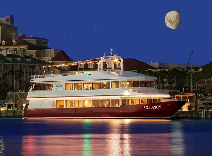 3 Hour Destin Dinner Cruise: Solaris Yacht in Miramar Beach