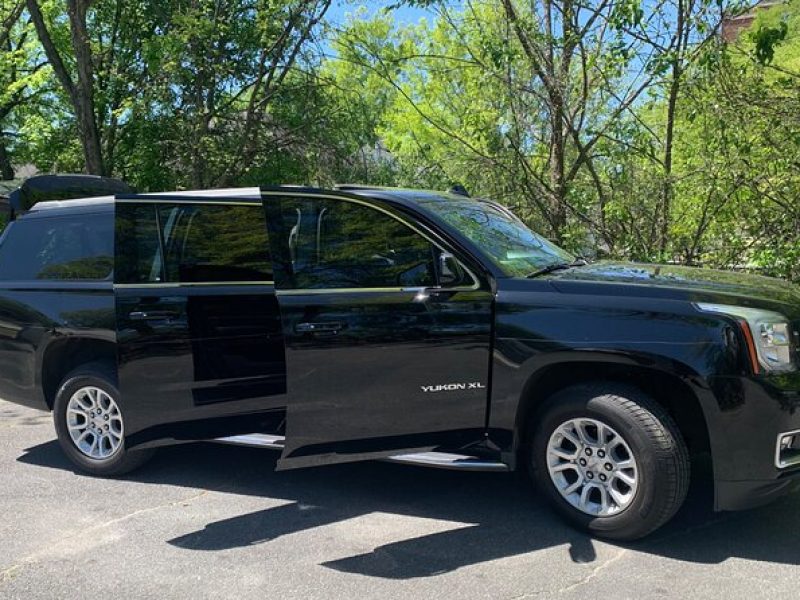 Black SUV Hourly Service & Luxury Airport Transfers