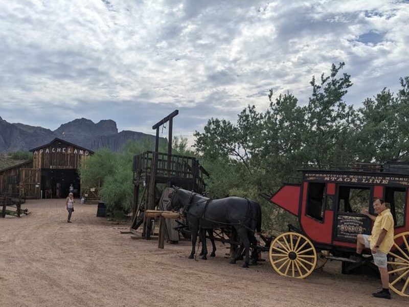 Apache Trail Day Trip Including Dolly Steamboat