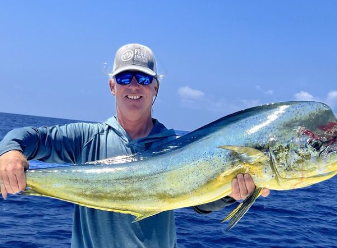 8 Hour Private Fishing Charter in Kailua-Kona, Hawaii