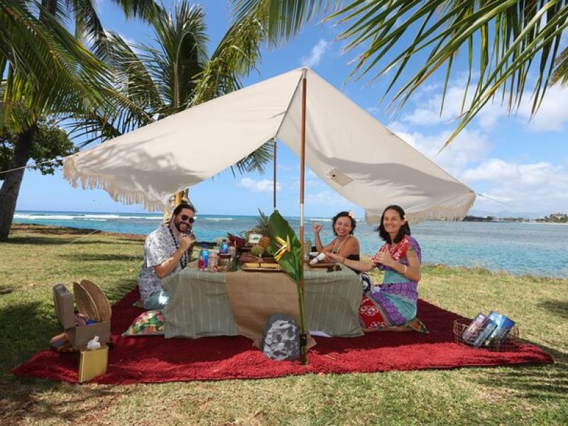 2-Hour Aloha Picnic & Photoshoot for up to Eight in Honolulu