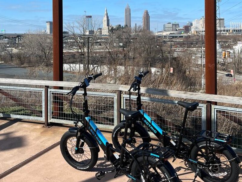 3 Hours E-Bike Rental in Cleveland