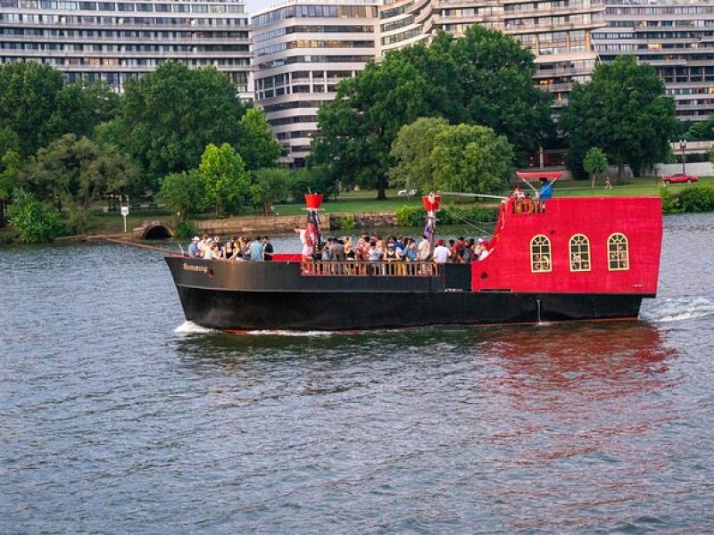 Pirate Ship Treasure Hunt Cruise along Potomac (Family-Friendly)