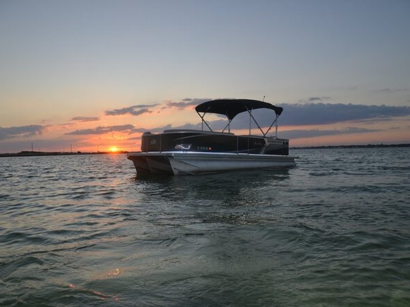 Private Sunset Cruise and Dolphin Sighting in Destin