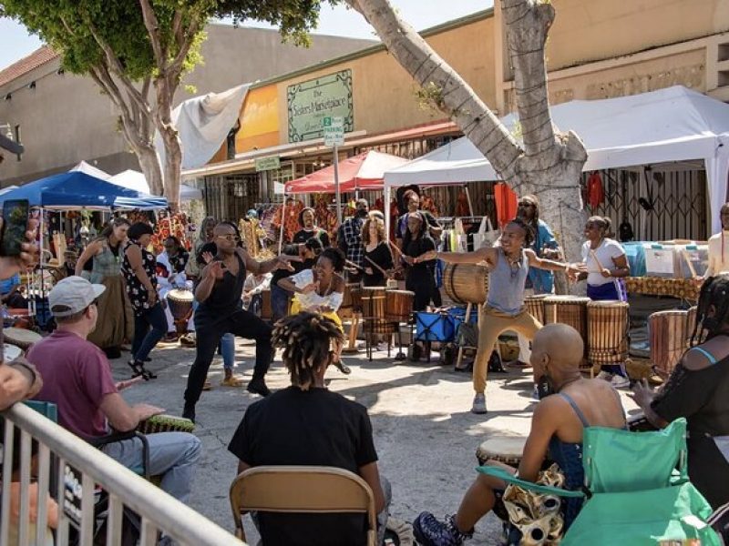 Crenshaw Eat and See Food and Shopping Tour of South LA